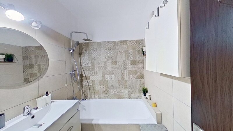 Apartament modern cu 2 camere in zona 1 Mai - Balcon generos si vedere deschisa