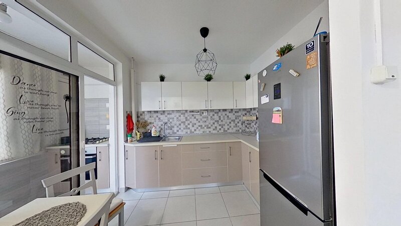 Apartament modern cu 2 camere in zona 1 Mai - Balcon generos si vedere deschisa